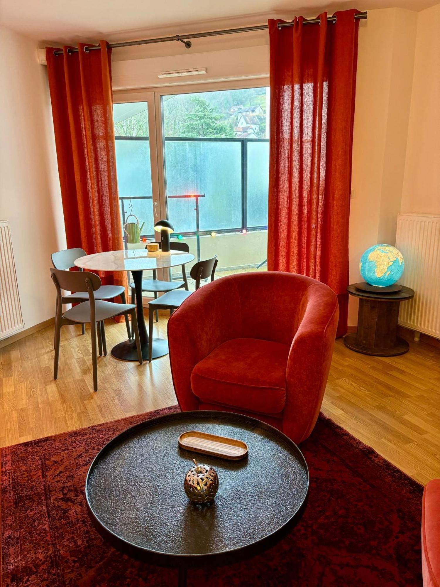 Appartement Proche Centre Parking & Terrasse بُيزانكون المظهر الخارجي الصورة