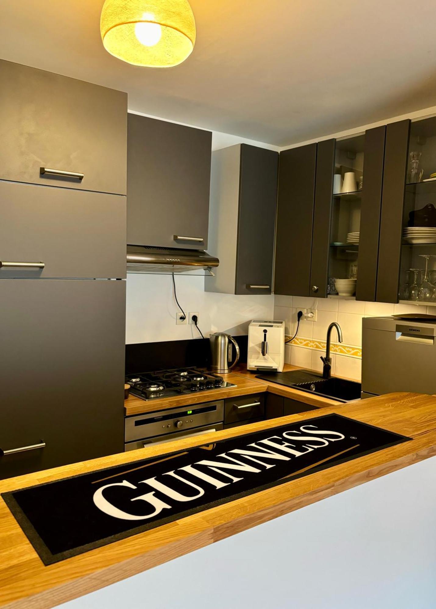 Appartement Proche Centre Parking & Terrasse بُيزانكون المظهر الخارجي الصورة
